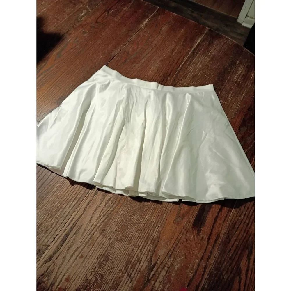 Size 15 Jodi Kristopher Lined Off White Mini Skirt Rear Zip Silky Satin Look
